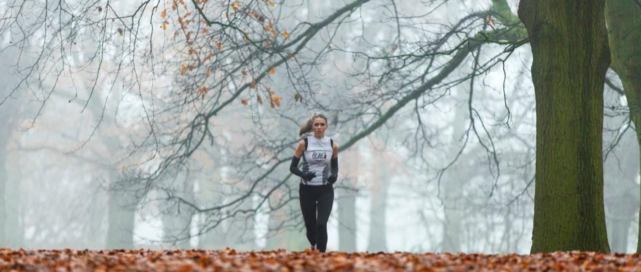 Wie Sie Ihre Laufroutine im Winter beibehalten