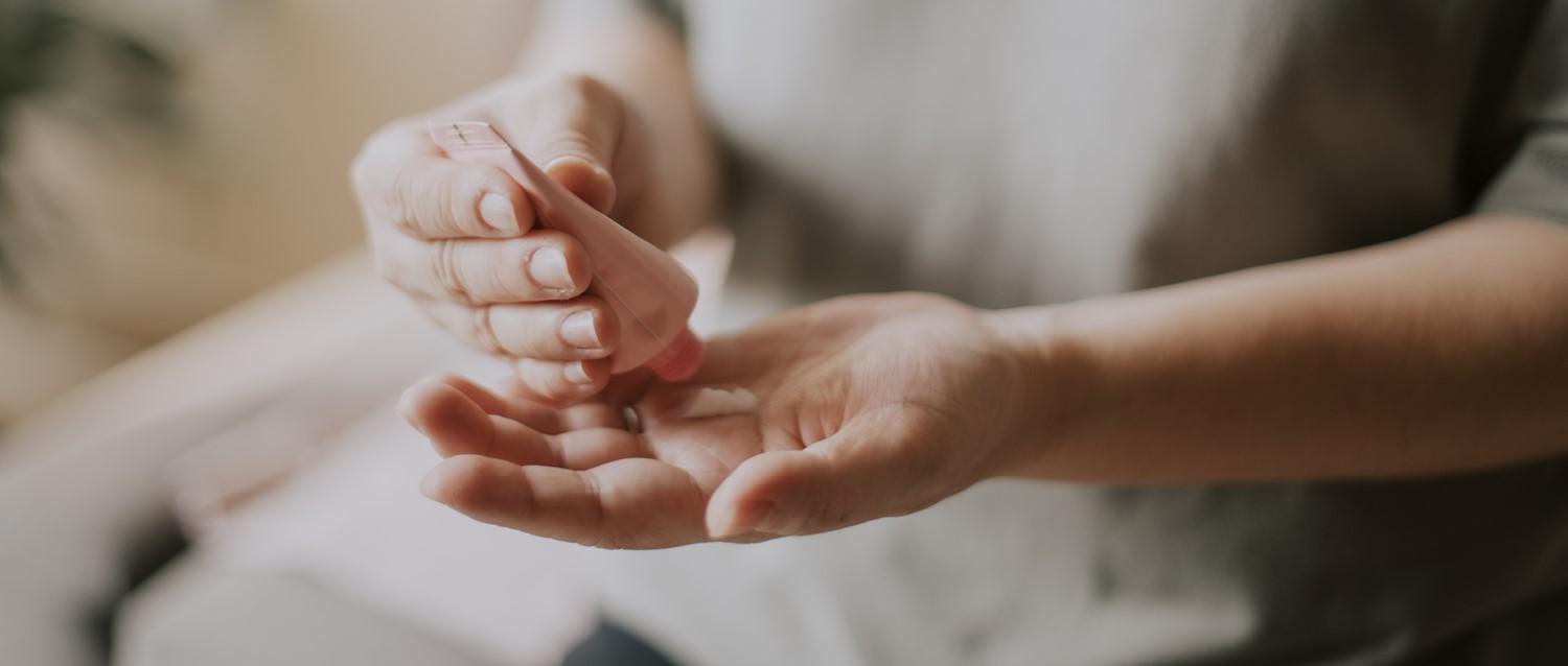 How to wash your hands with eczema or dry skin