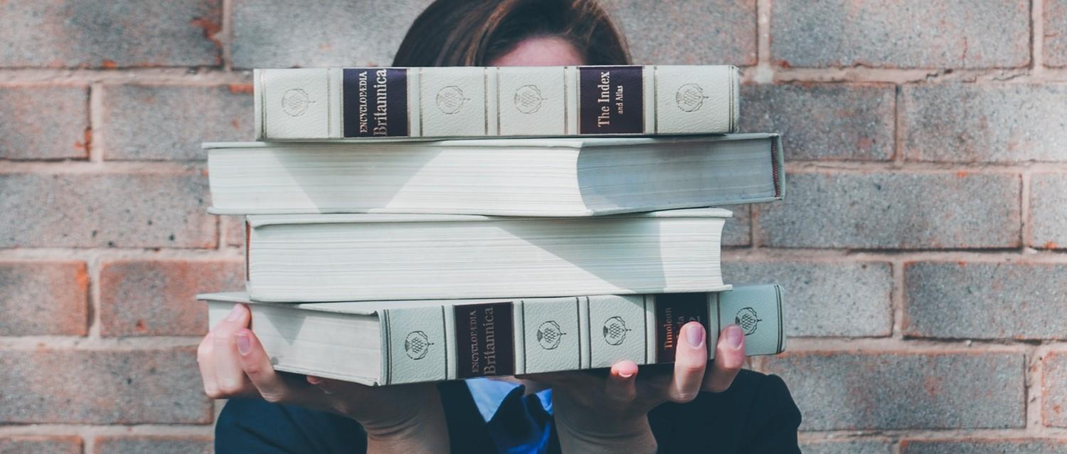 Wie unterstützen die Universitäten die Studierenden während der COVID-19-Pandemie?
