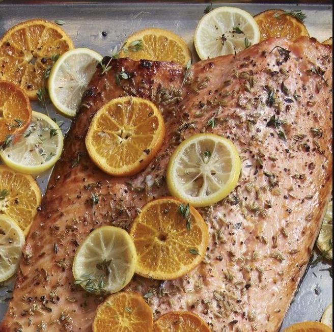 gebratener Lachs mit Zitrusfrüchten