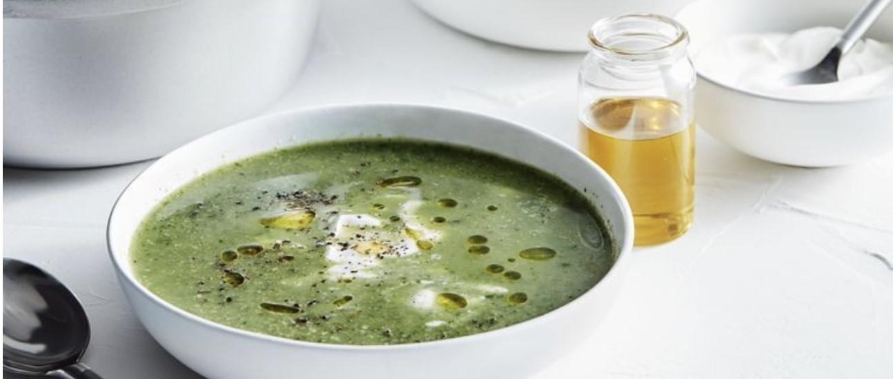 Supergemüsesuppe mit Trüffelöl
