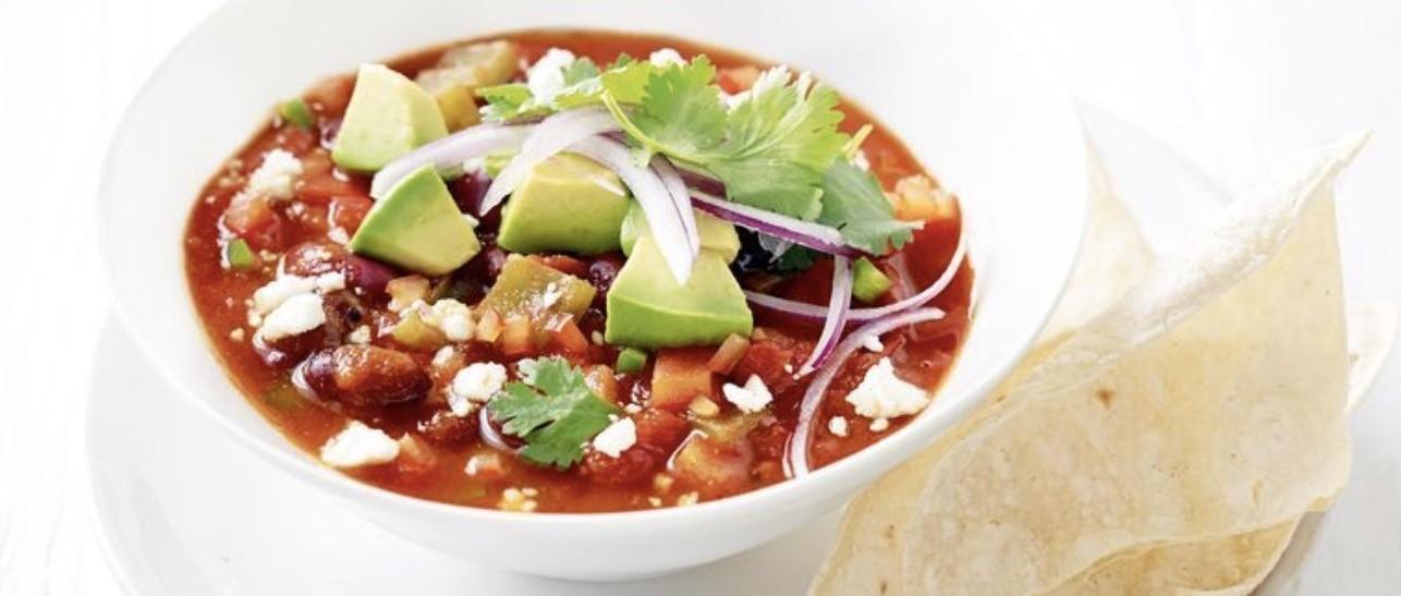 Pikante mexikanische Bohnensuppe