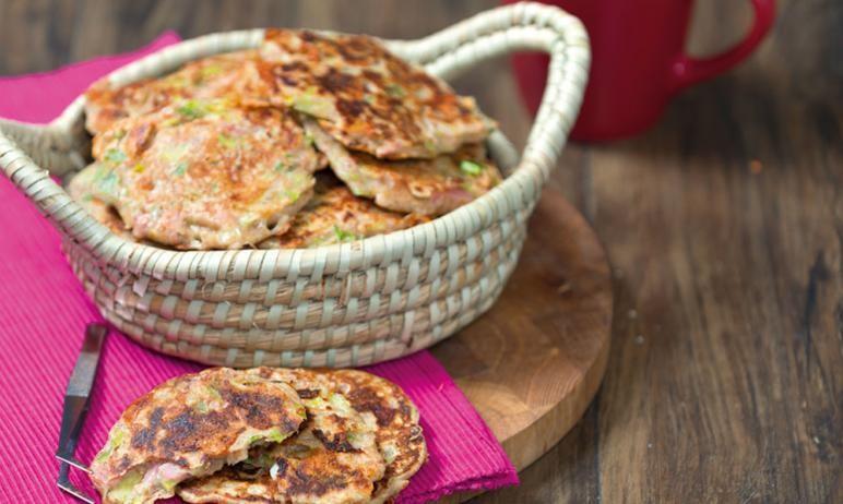 Pfannkuchen mit Cheddar und Lauch